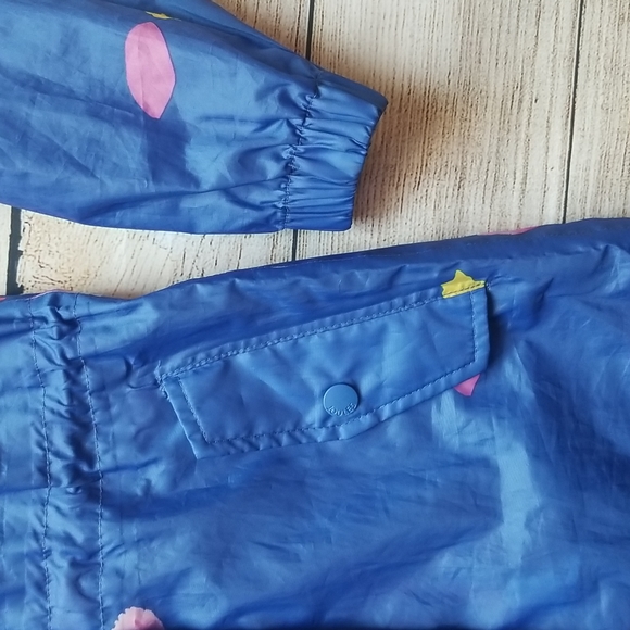 ✅SOLD✅ Girl's Floral Raincoat - Picture 3 of 6